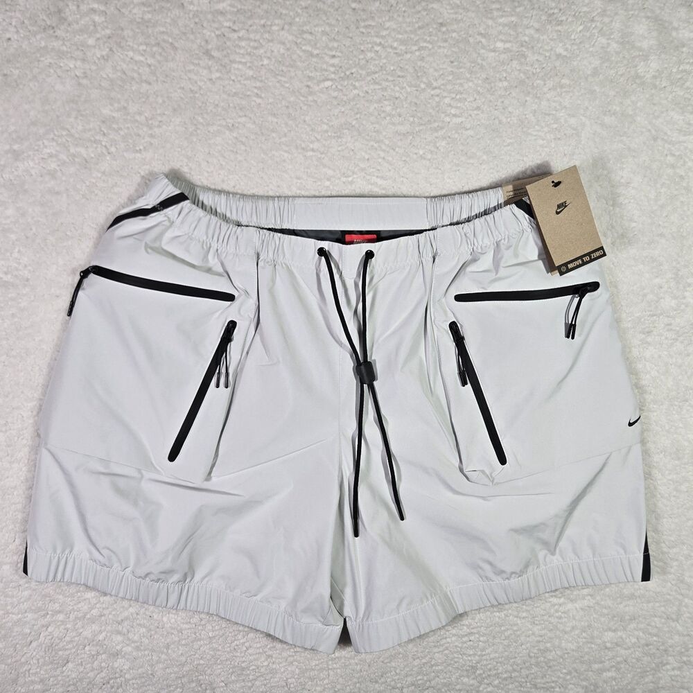 $135 Nike Tech Mens Large Loose Fit Lightweight Above Knee Shorts HJ2946-121 L